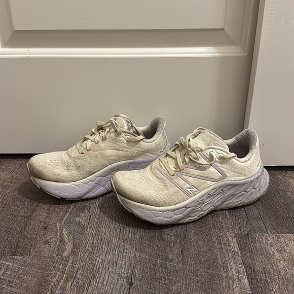 Fresh Foam New Balance - Picture 2 of 6